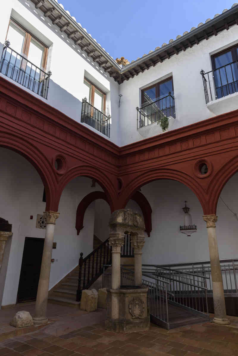 Málaga - Ronda 045 - palacio de Mondragón - museo Municipal.jpg